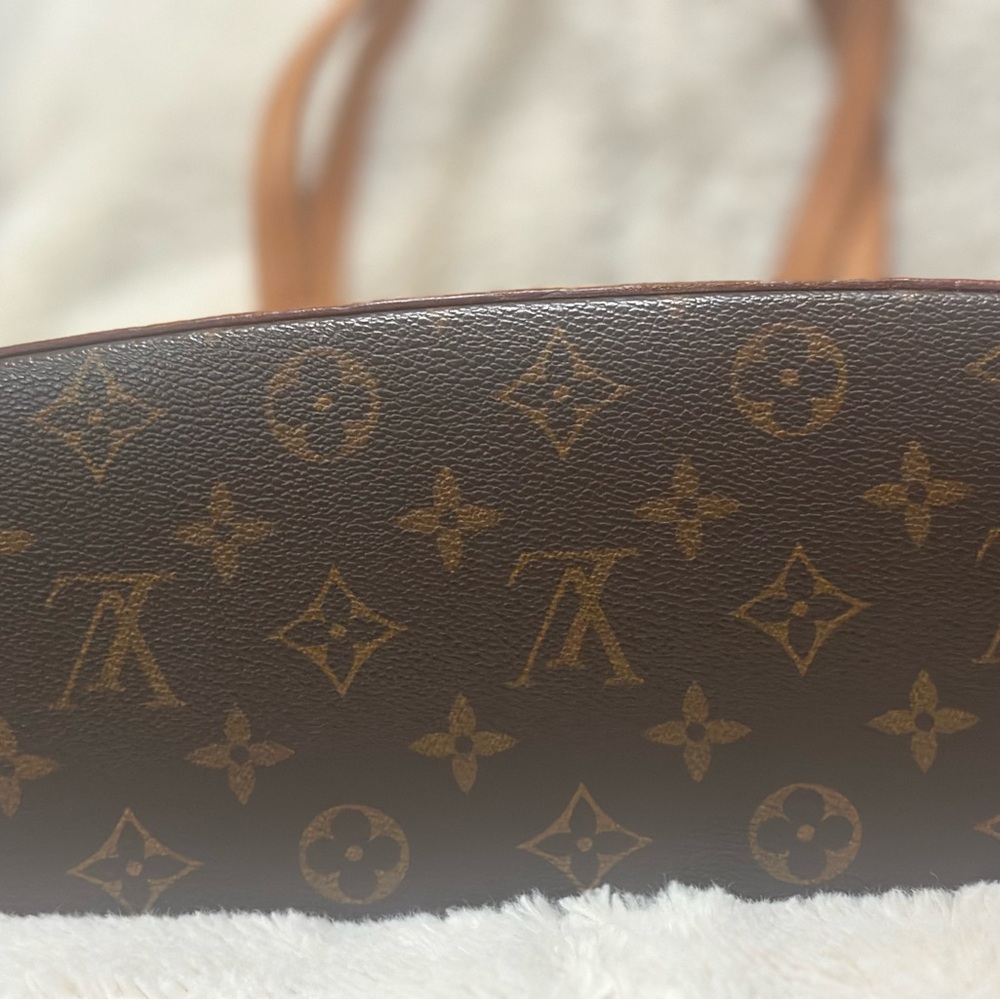 LOUIS VUITTON
LV Monogram Babylone - Picture 5 of 12